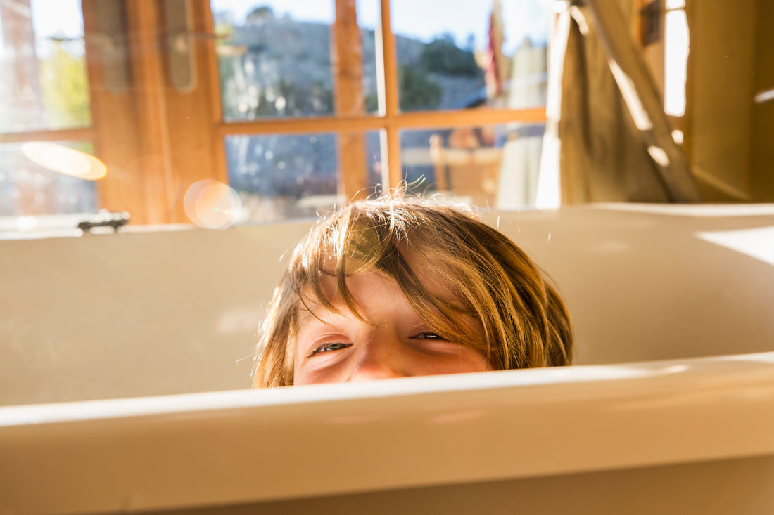 Kiddo in bathtub 